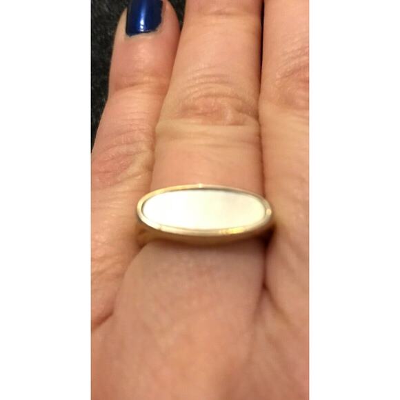 Avon Jewelry - Avon Mother of Pearl Ring Gold Color Setting w/ Long Oval vintage estate SZ 7